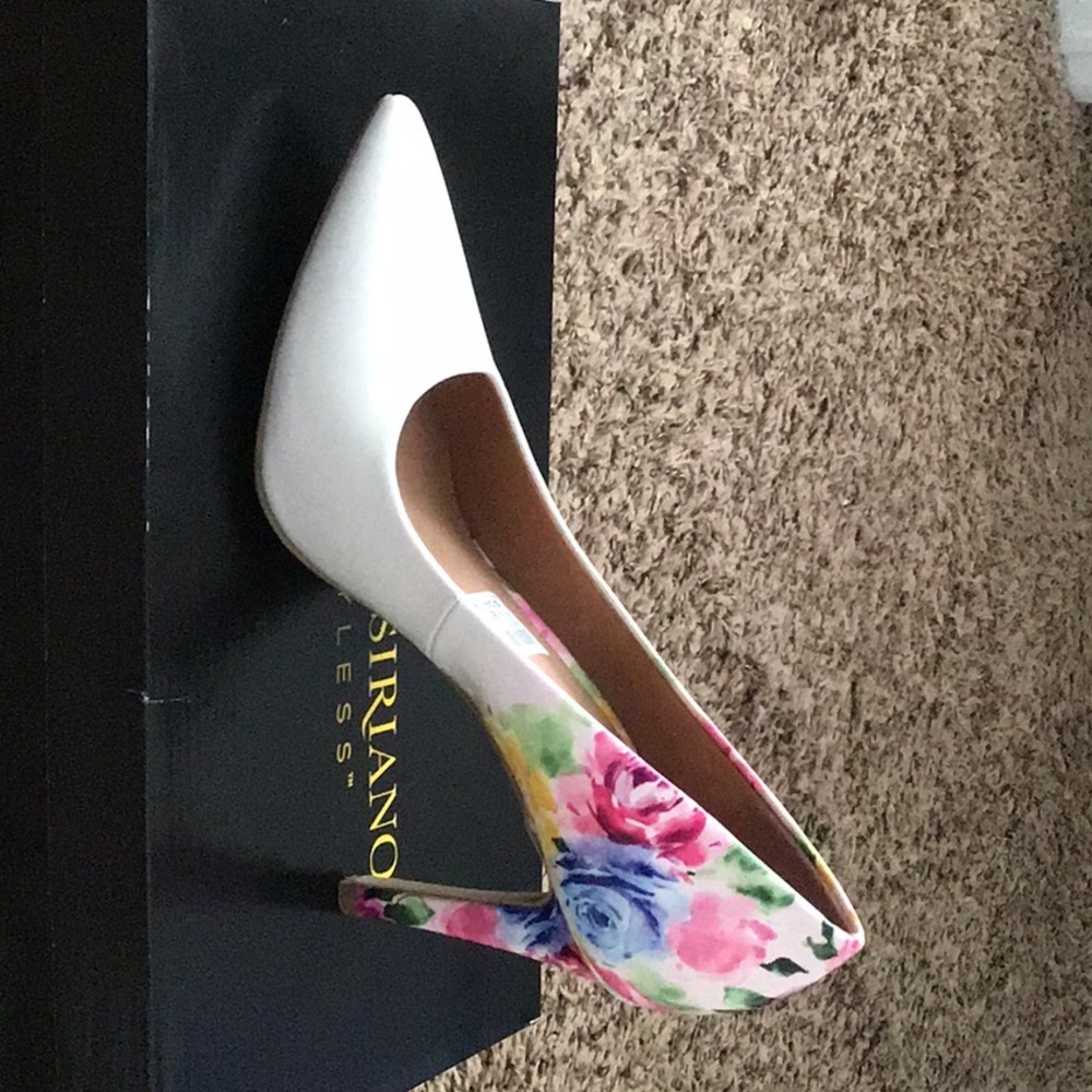 Shoe